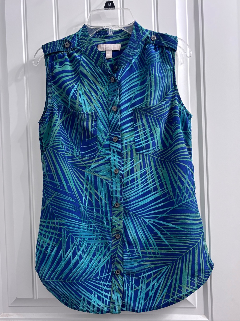 Banana Republic Sleeveless V-Neck Button Front Top - Blue/Teal Palm Print